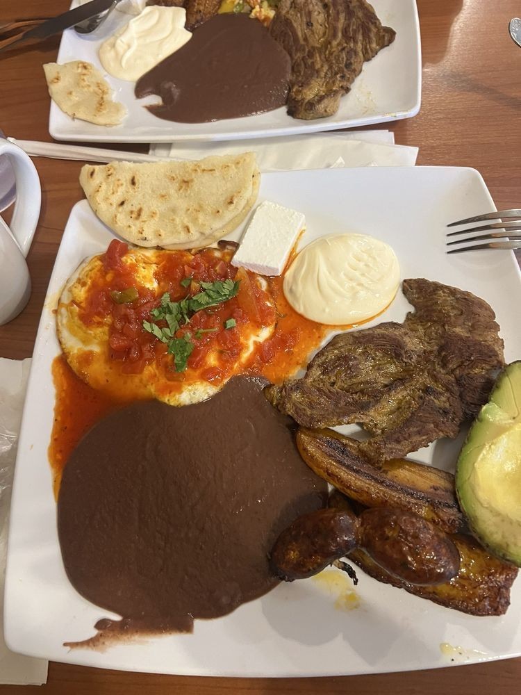 Delicious Salvadoran Cuisine