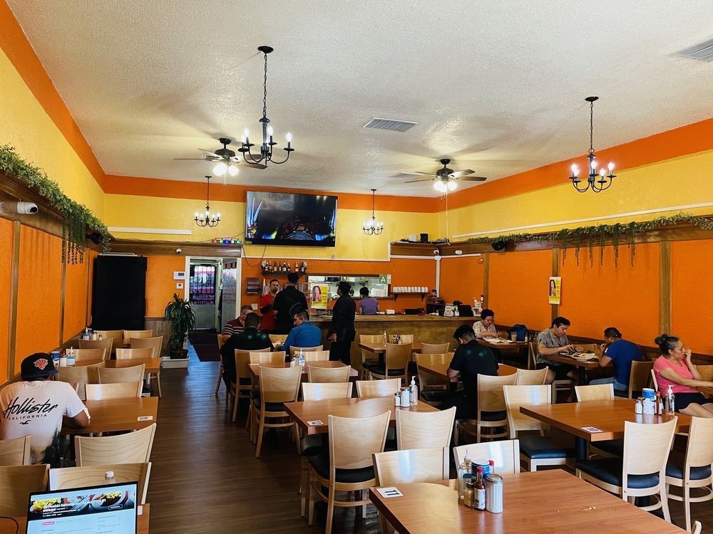 Vibrant Dining Atmosphere